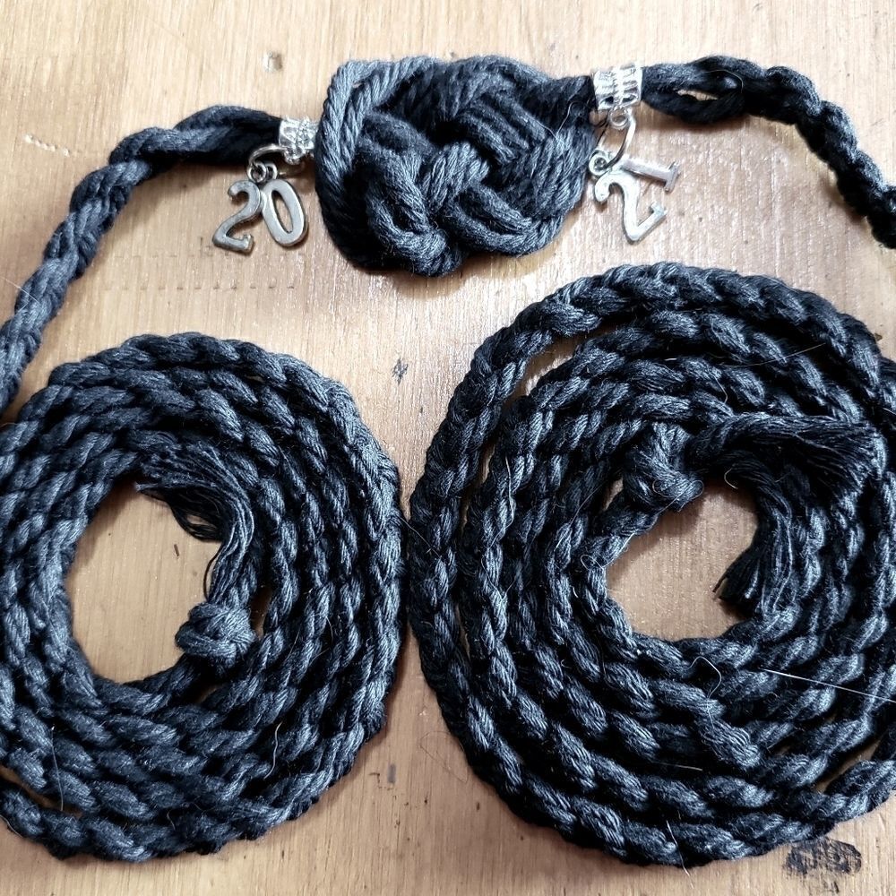 Handfasting cord, black or white and silver - Picture 2 of 2